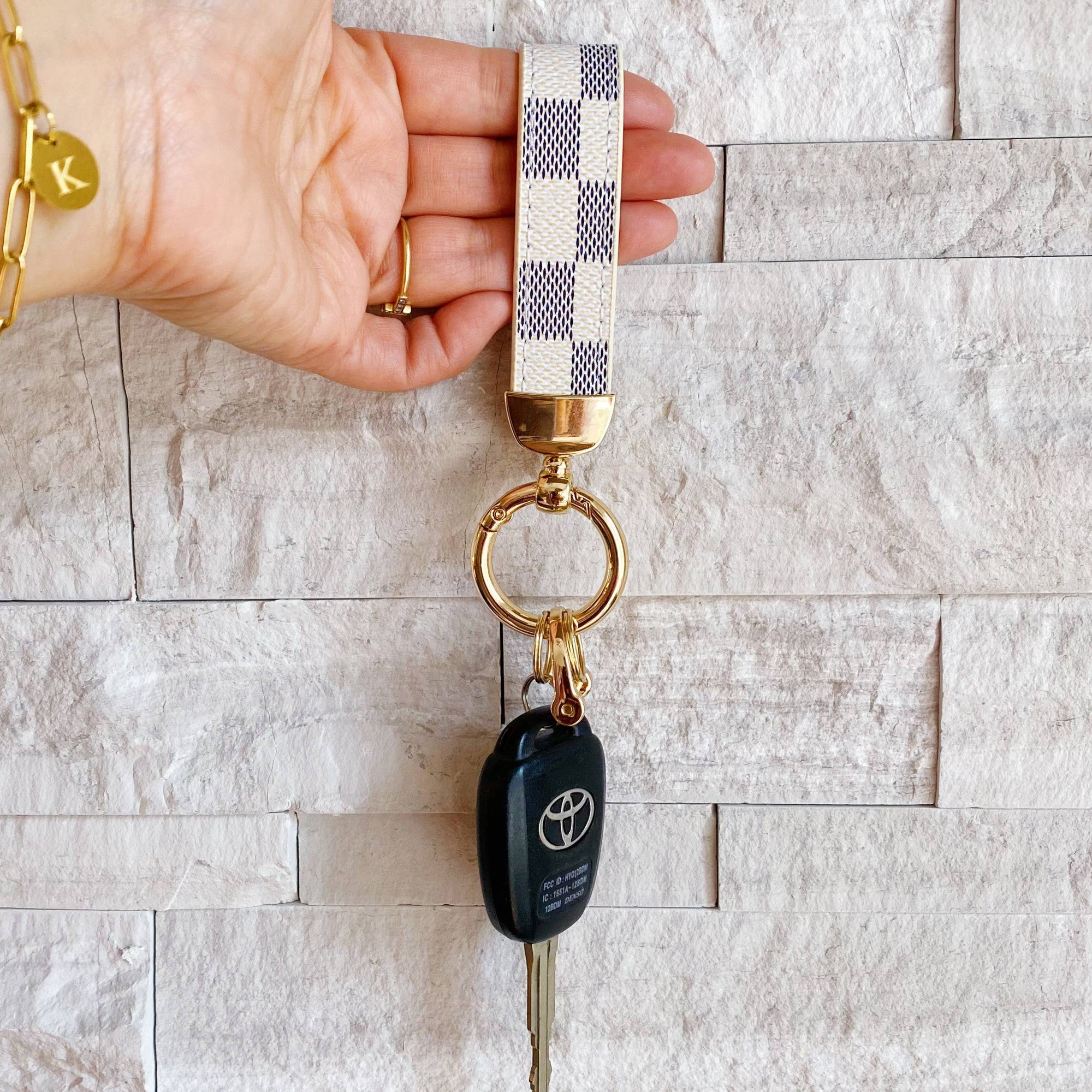 louis vuitton key chains for car keys